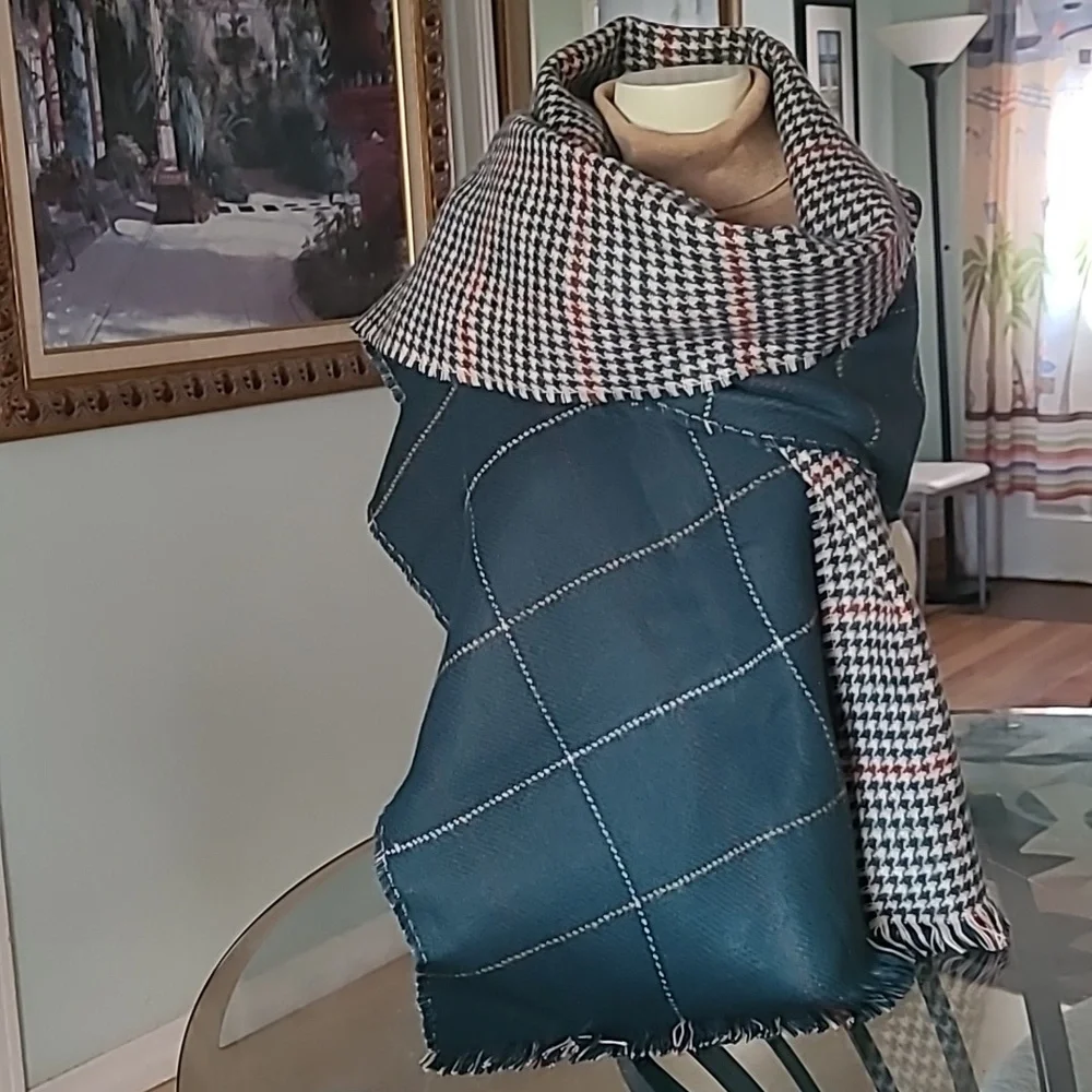 Cozy Plaid Scarf ❤️